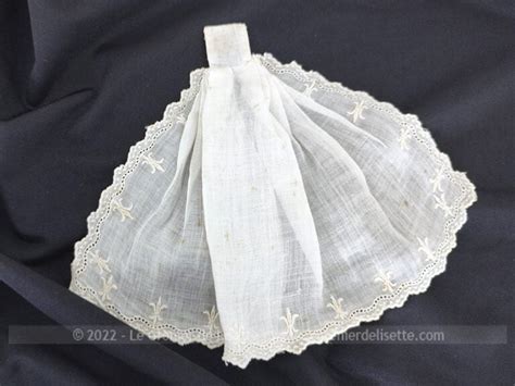 Petit Jabot Dentelle Et Fines Broderies Le Grenier De Lisette