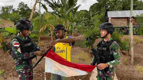 Meriahkan HUT RI Di Papua Satgas TNI 711 Rks Bersama Warga Lakukan Ini