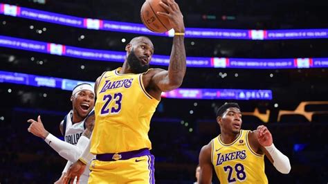 After Latest Milestone LeBron James Returns To Cleveland With Lakers