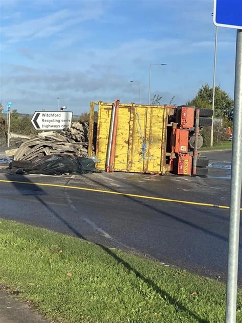 Video A142 Near Ely Traffic Delays After Lorry Overturns