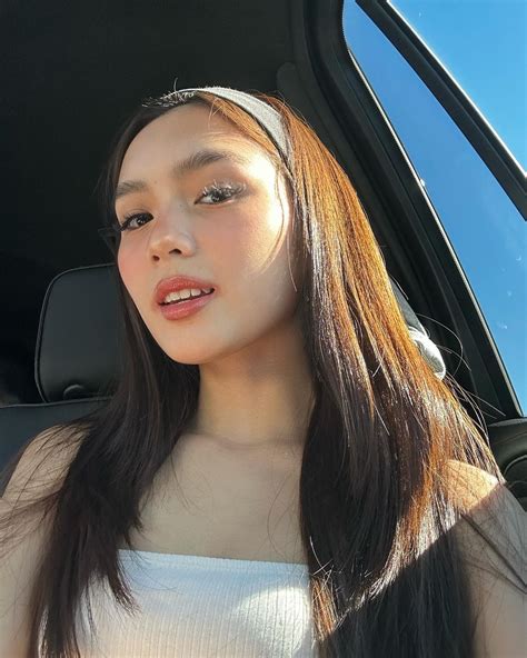 How To Achieve Francine Diazs Clean Girl Look Previewph