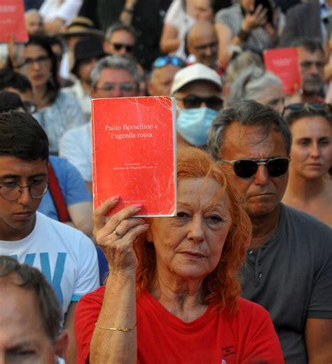 Strage Di Via D Amelio Il Ricordo Di Palermo Nel Segno Del Silenzio