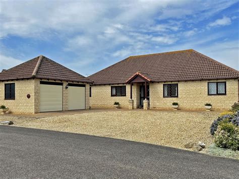 3 Bed Detached Bungalow For Sale In Tudor Close Thurlby Bourne Pe10