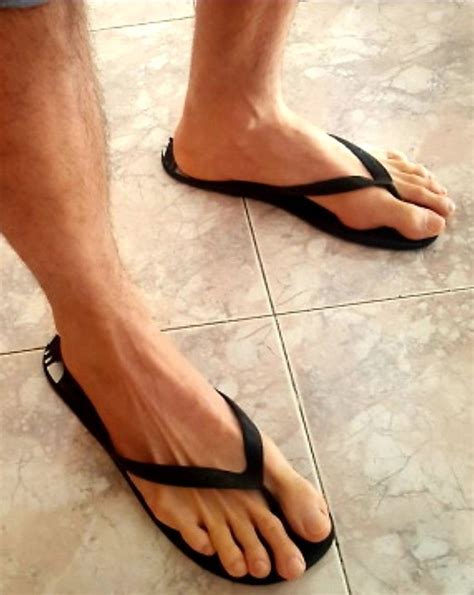 Pin By Alex Agui Aga On Flip Flops In Male Feet Barefoot Men