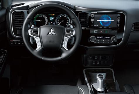 2016 Mitsubishi Outlander PHEV interior debut in Frankfurt