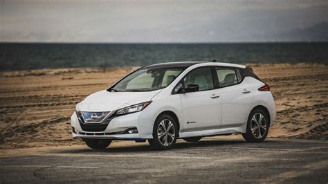 2019 Nissan Leaf Plus: A positive spin on an old favorite - CNET