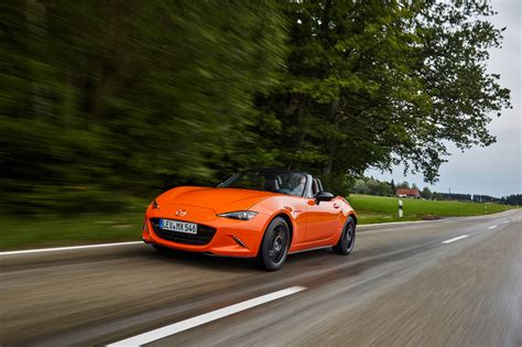 The new Mazda MX-5 30th Anniversary Edition - Changing Lanes