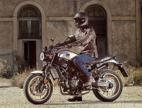 Yamaha XSR 700 XTribute 2019 XT à la sauce Hipster Moto Station