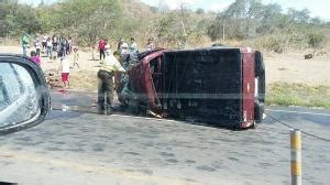 Heridos en choque y vuelco en la vía Montecristi Portoviejo El Diario