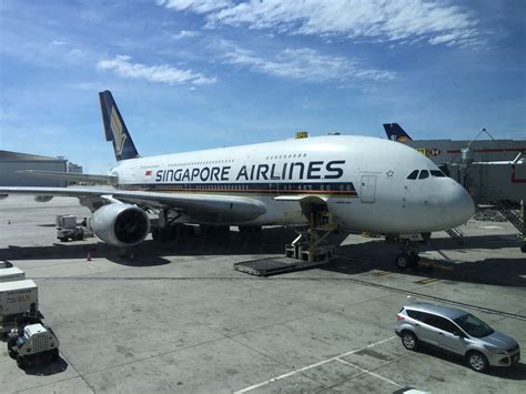 Review: Singapore Airlines Suites Class Los Angeles to Tokyo – One Foot ...