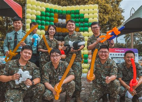 【全民國防走入鄉里】軍事饗宴 寓教於樂 軍聞 【全民國防走入鄉里】軍事饗宴 寓教於樂 青年日報