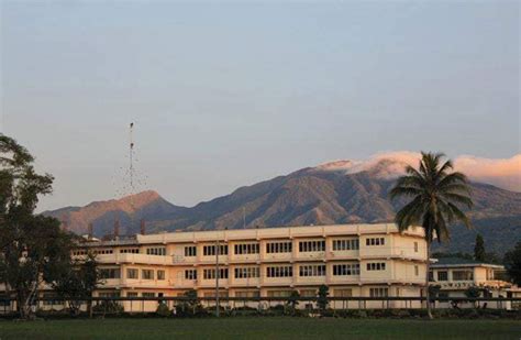 Esda Mountain View College