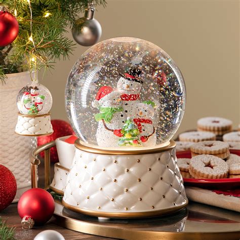 Snow Globe Scentsy Warmer Holiday 2019 Limited Edition Warmer