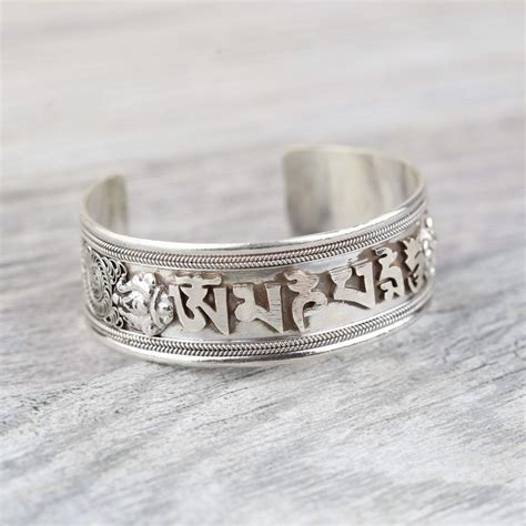 Tibetan Compassion Mantra Bracelet Dharmashop