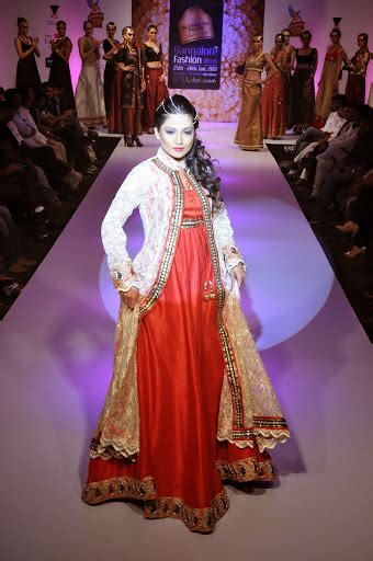 Deepika Kamaiah Hot Bikini Image Gallery Images Photos Pics Cinemagigs