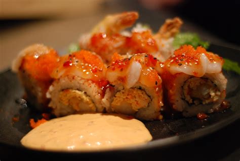 Volcano Roll – Sumo Sumo Sushi & Bar Grill