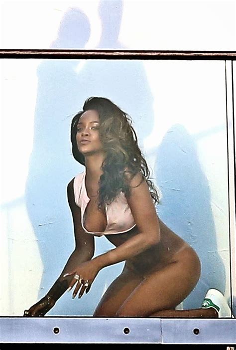 TheFappening Rihanna Nude 24 Photos The Fappening