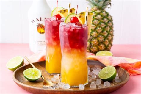 16 Easy Pineapple Juice Cocktails - The Kitchen Community