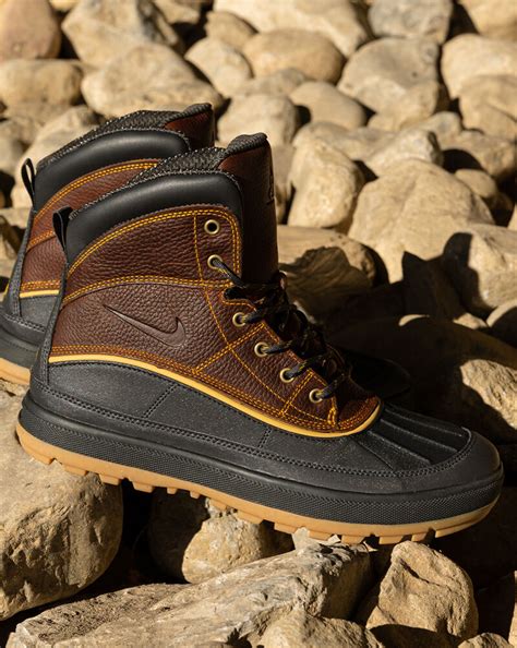 Shop Nike Woodside 2 High Acg Boots 525393 770 Brown Snipes Usa