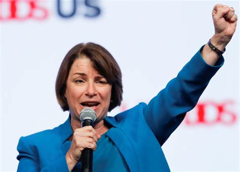 Presidential Hopeful Klobuchar Woos Rural Votes Vows Help For Farmers