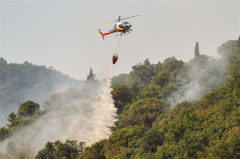 Elicottero Antincendio Protezione Civile E Soccorso Alpino Elimast