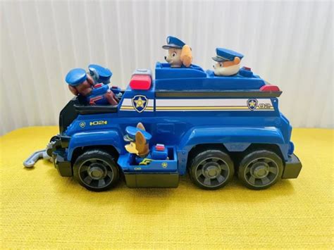 Paw Patrol Total Team Rescue Chases Police Cruiser Vehicle With Pup