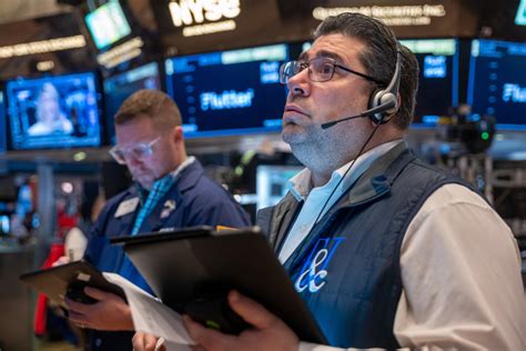 Stock Market Today Dow Sandp 500 Eke Out Gains Ahead Of Nvidia Earnings