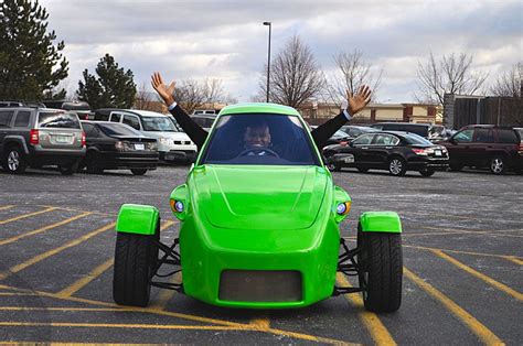 Elio Is A 100 Mph, 84 Mpg Three Wheeled Car For $6800 – And We Want One ...