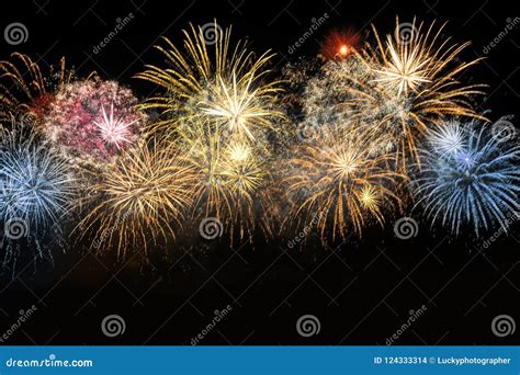 Fuochi D Artificio Variopinti Di Celebrazione Del Nuovo Anno Fotografia