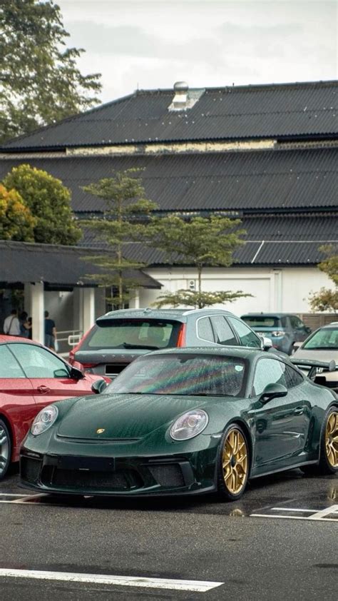 Green Porsche | Toekomstige auto, Auto's motoren, Droomauto's