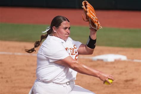 Texas Longhorns Softball Vs Seton Hall Ncaa Regionals