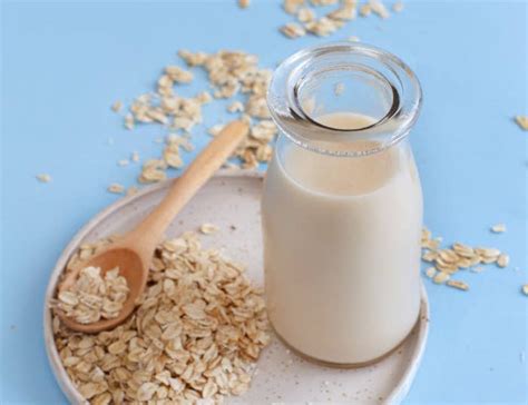 Nutritionists Are Sharing What Makes Oat Milk Good Or Bad You And Its Really Insightful