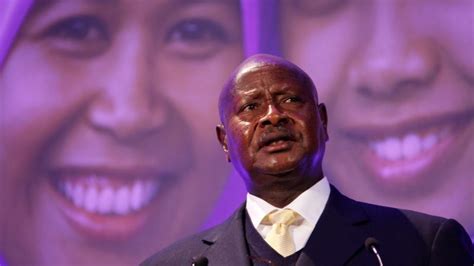 Uganda Langzeitpr Sident Museveni F R F Nfte Amtszeit Wiedergew Hlt