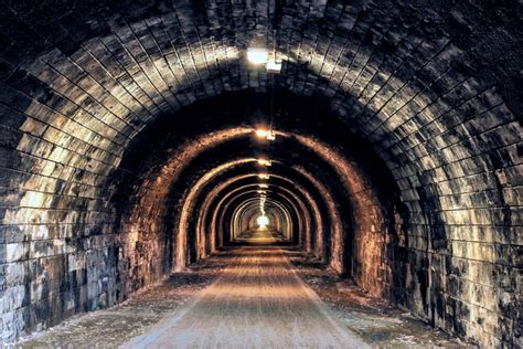 Un passage souterrain totalement secret a été découvert à côté dune