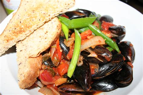 Yummy Chilli Mussels Recipe - Arie's Kitchen