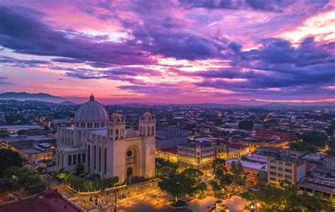 El Salvador Cerr Diciembre De Con Crecimiento De En