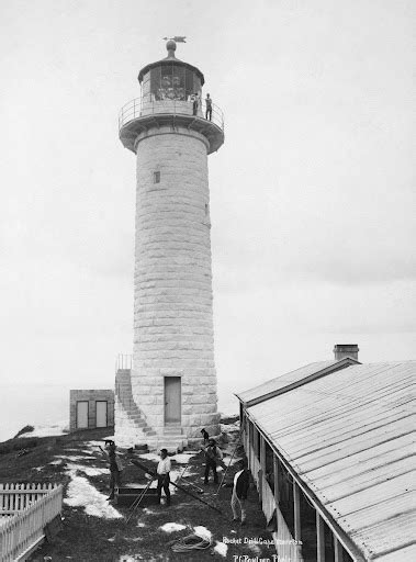 Mulgumpin, (Cape Moreton Island) Lighthouse Rocket Drill - Poul C ...