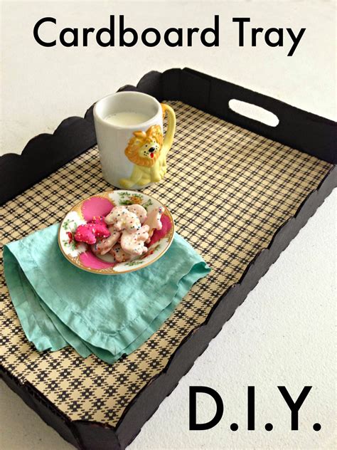 WhiMSy love: DIY: Cardboard Tray