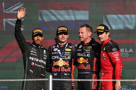 What actually happened between Lewis Hamilton and Red Bull? - Silver Arrows Net