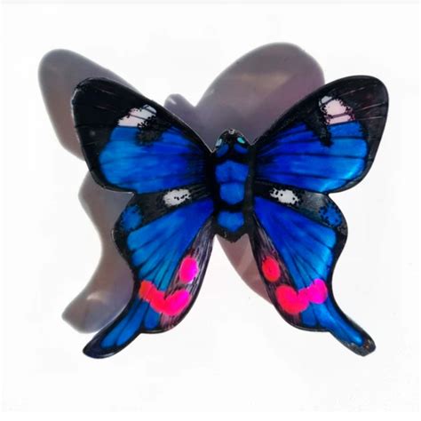 Mariposas solidarias Joyería contemporánea Joyeros referentes