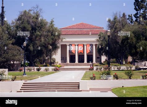 Occidental College, where Barack Obama attended from fall 1979 through ...