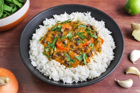 30 Minute Creamy Black Bean Curry The Pesky Vegan