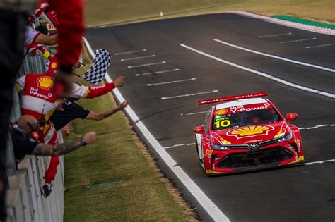 Zonta Recebe Danilo Dirani Para A Corrida De Duplas Da Stock Car