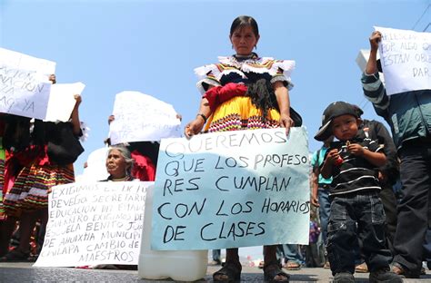 Protestan Vecinos De Ahuixtla Chilapa Para Exigir Maestros El Sur