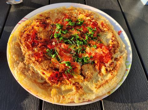 Huevos Con Tomate Y Cebolla Verdeo Hvideboller