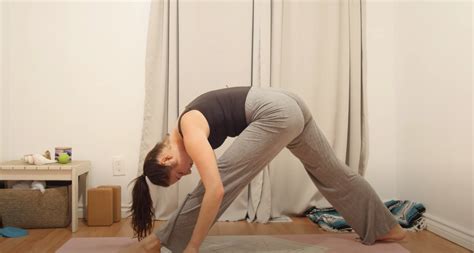 Kassandra Reinhardt 30 Minute Evening Bedtime Yoga Stretch For Beginners Yoga With Kassandra