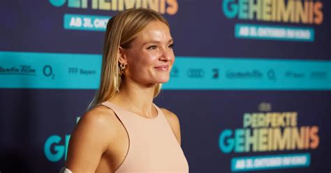 Pia Stutzenstein im Bikini So heiß habt ihr sie noch nie gesehen