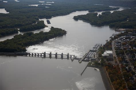 Lock And Dam 10 Guttenburg Iowa Upper Mississippi River Mile 6150