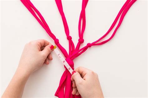 Get Knotty With These Macrame Hanging Planters Hanging Plants Diy