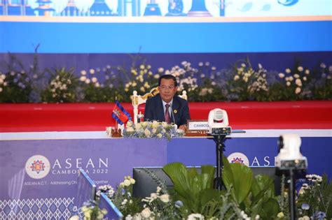 Opening The 41st Asean Summit Retreat Session In Phnom Penh